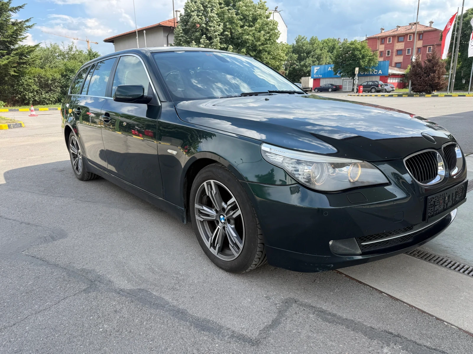 BMW 525 Швейцария/Задно/Фулл/Индивидуал!, снимка 2 - Автомобили и джипове - 54857613