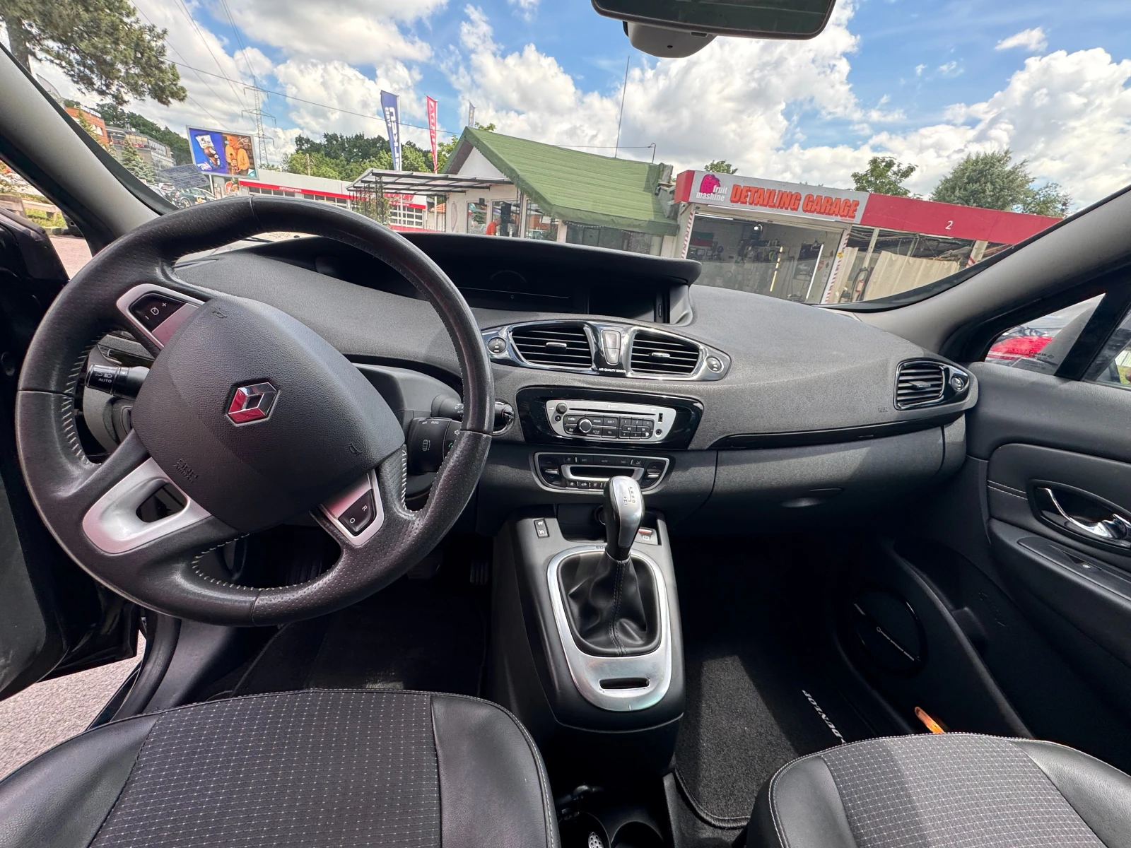 Renault Scenic Bose, снимка 10 - Автомобили и джипове - 54892537