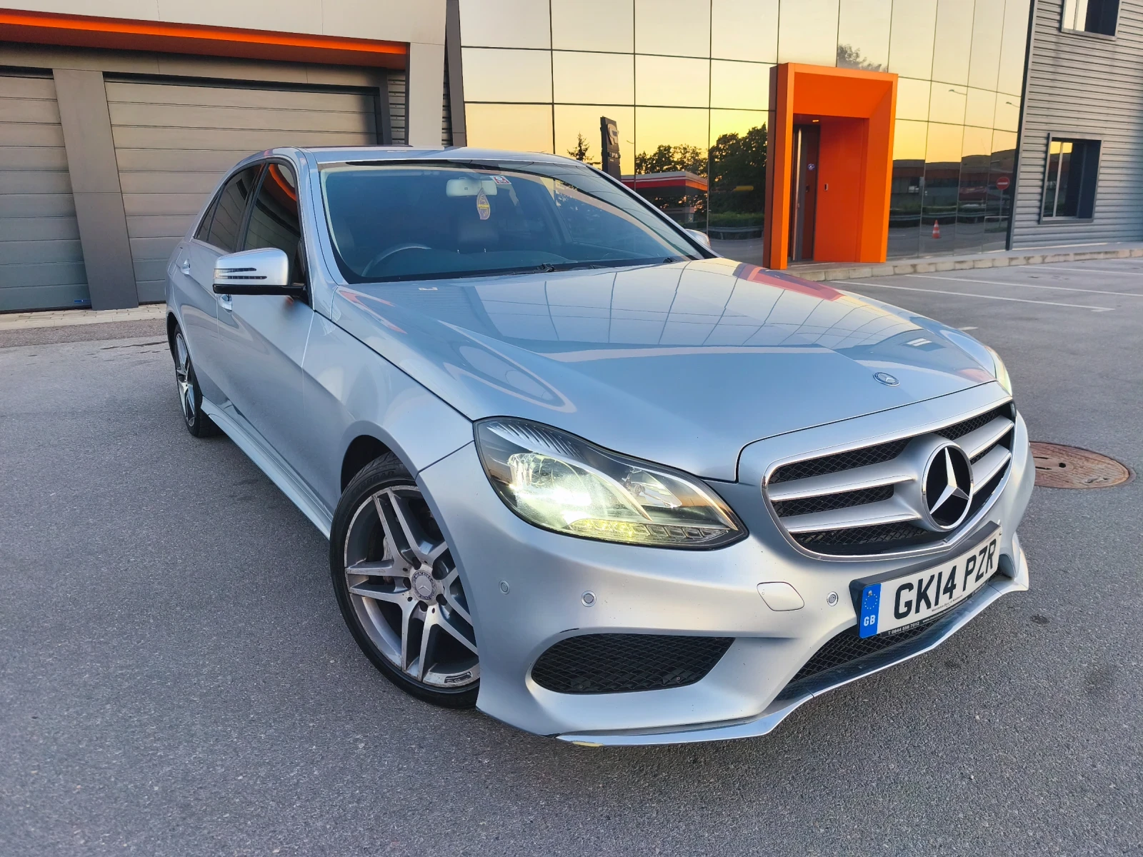 Mercedes-Benz E 350 d AMG LINE , снимка 9 - Автомобили и джипове - 55494605