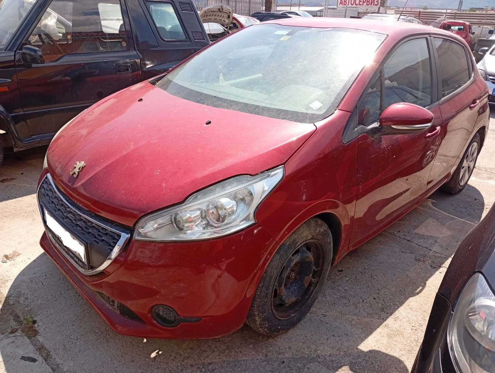 Peugeot 208 1.2b, снимка 2 - Автомобили и джипове - 55577311