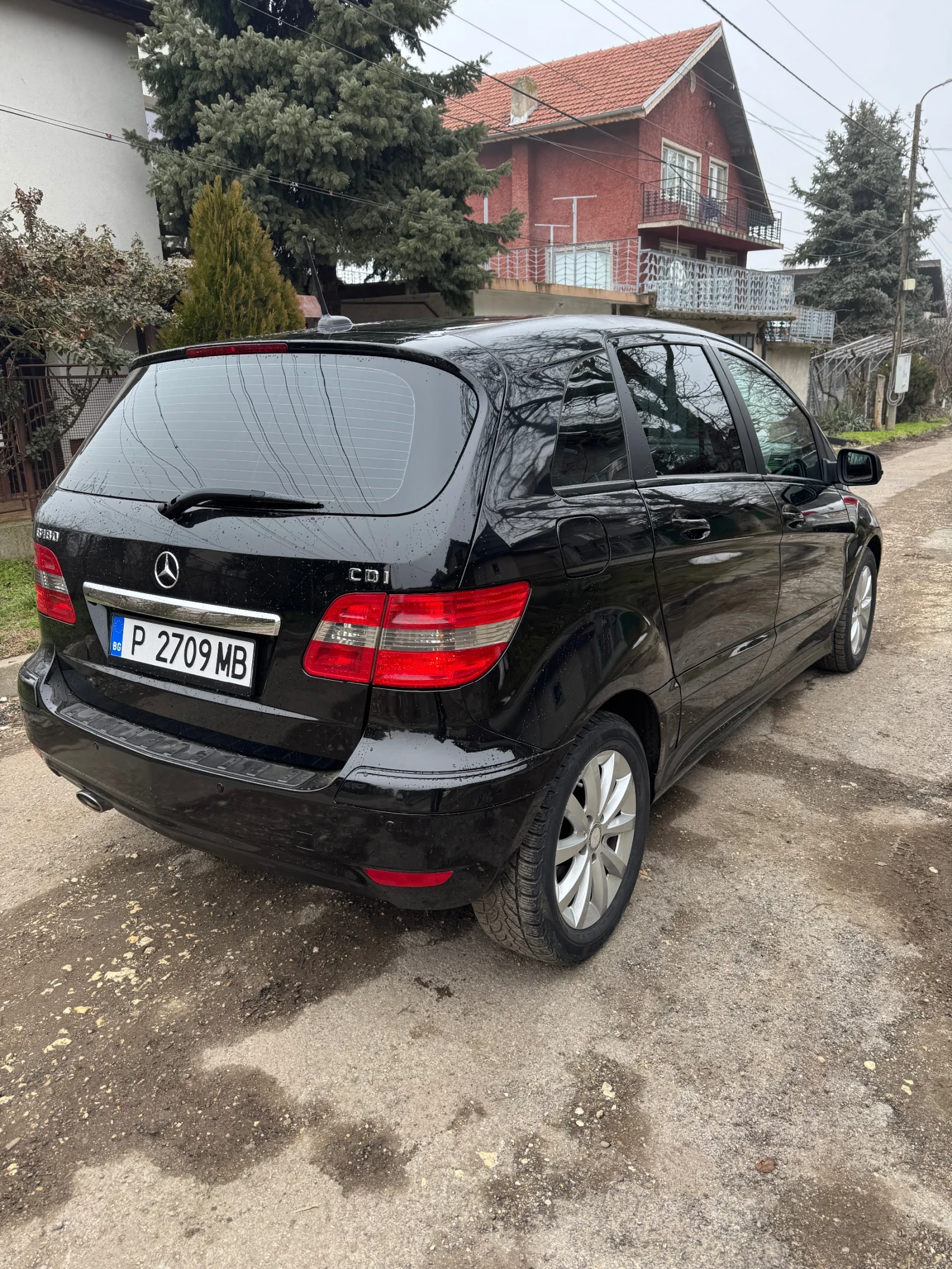 Mercedes-Benz B 180, снимка 6 - Автомобили и джипове - 55666209