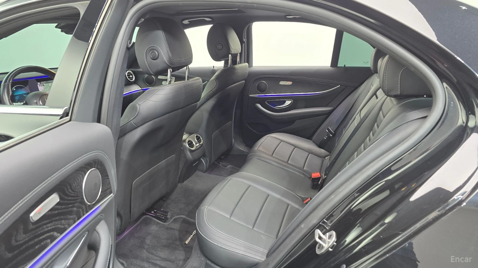 Mercedes-Benz E 220 4MATIC/AMG-LINE/DRIVE-ASSISTS/SUNROOF | Mobile.bg � ����������� 14