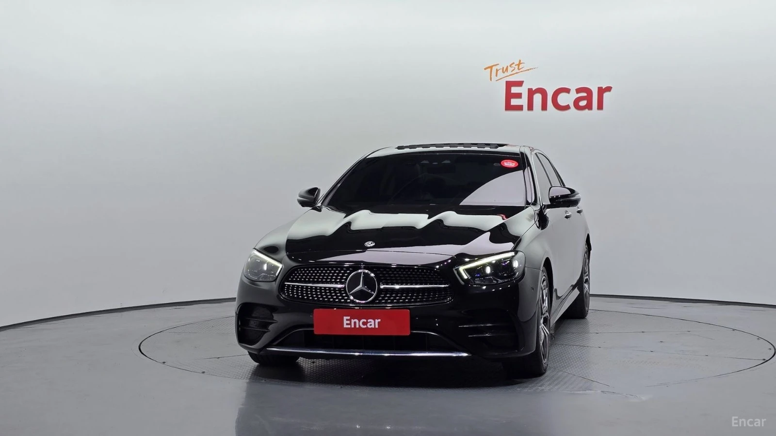 Mercedes-Benz E 220 4MATIC/AMG-LINE/DRIVE-ASSISTS/SUNROOF | Mobile.bg � ����������� 2