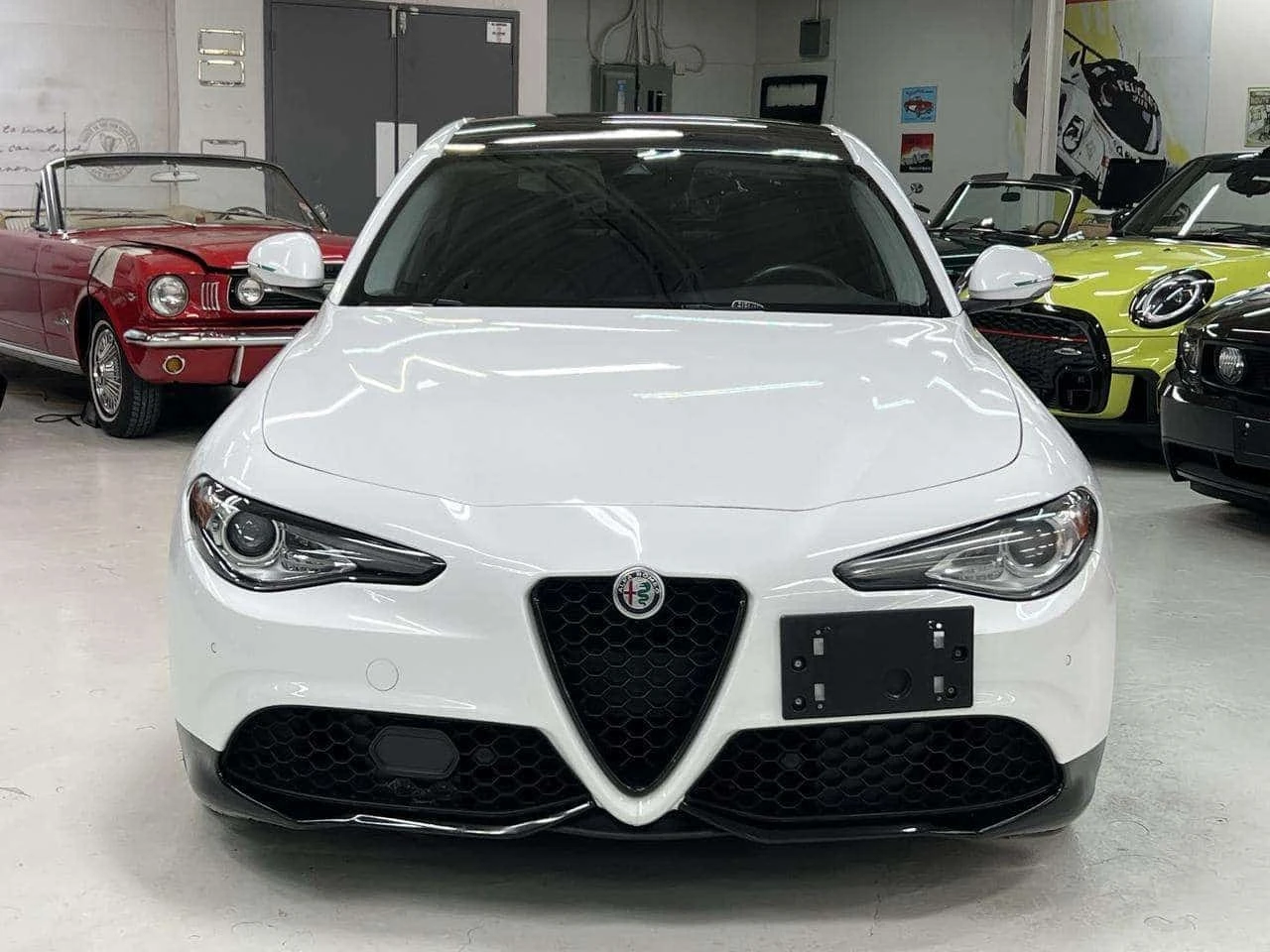 Alfa Romeo Giulia * 2.0 Turbo 16V Ti Sport AWD * 8ZF * CARFAX *  | Mobile.bg � ����������� 6