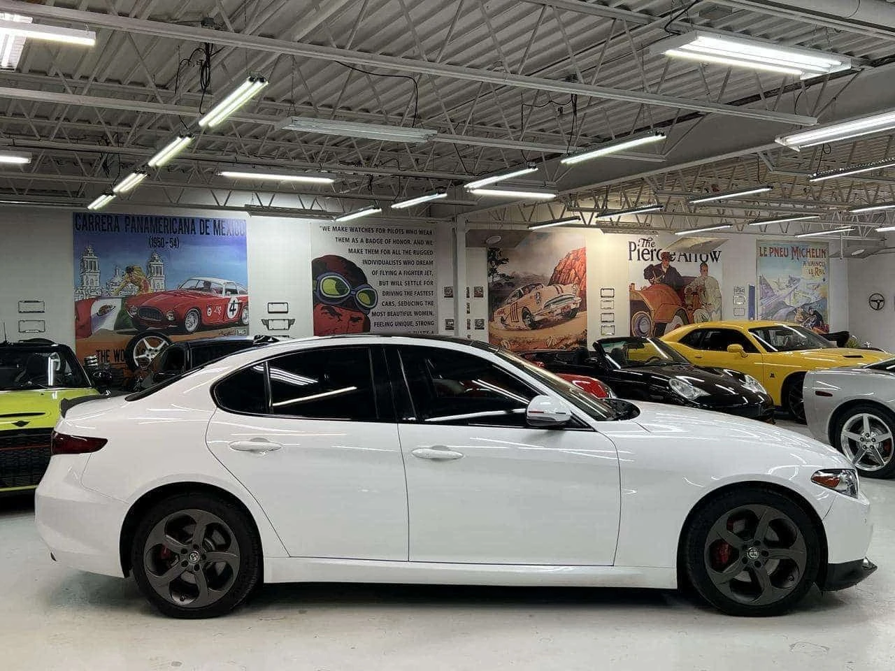 Alfa Romeo Giulia * 2.0 Turbo 16V Ti Sport AWD * 8ZF * CARFAX *  | Mobile.bg � ����������� 3