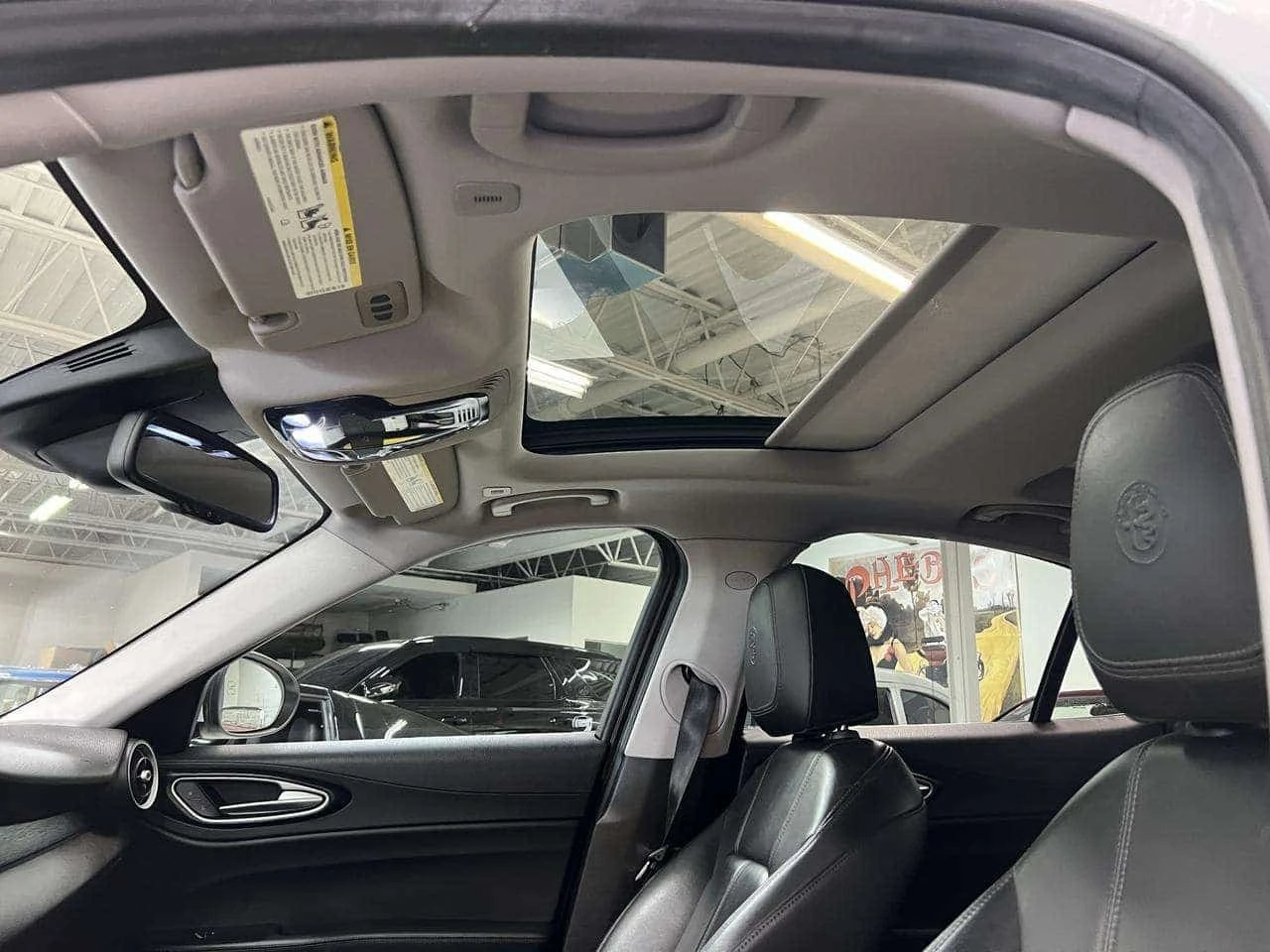 Alfa Romeo Giulia * 2.0 Turbo 16V Ti Sport AWD * 8ZF * CARFAX *  | Mobile.bg � ����������� 9
