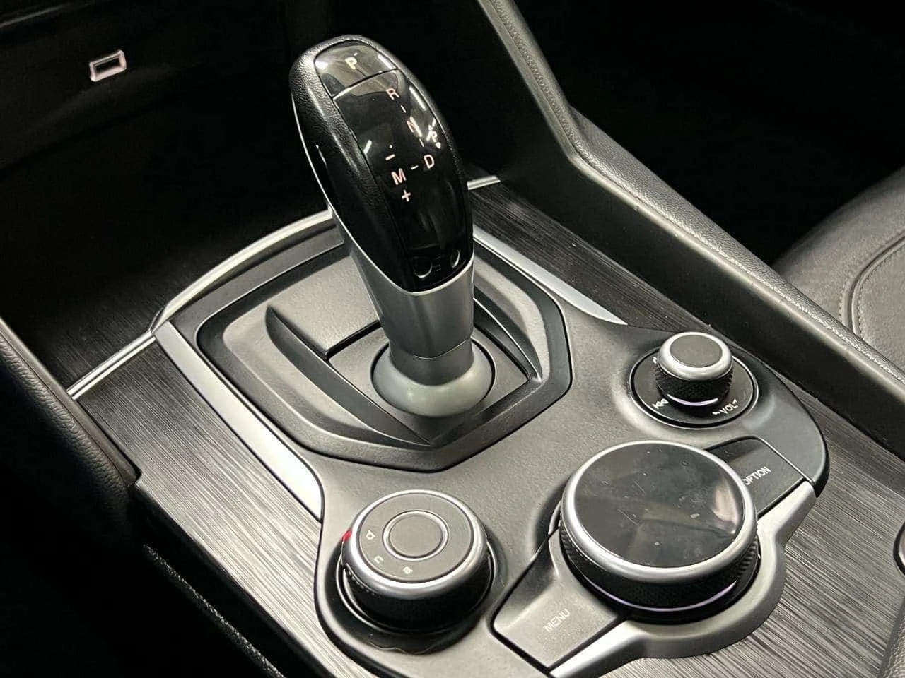 Alfa Romeo Giulia * 2.0 Turbo 16V Ti Sport AWD * 8ZF * CARFAX *  | Mobile.bg � ����������� 17