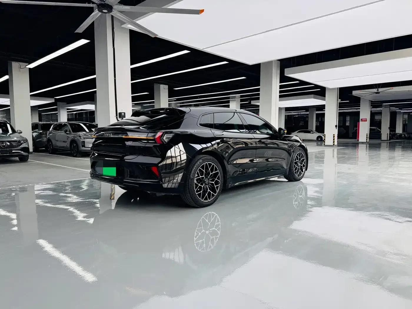 Zeekr 001 ME Edition 100kWh AWD, снимка 11 - Автомобили и джипове - 56704050