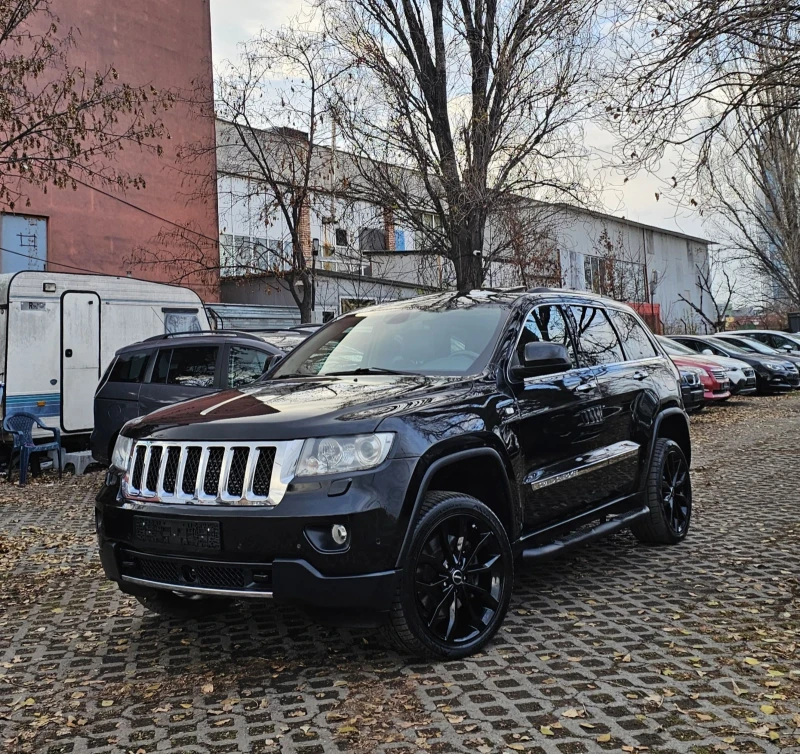 Jeep Grand cherokee 3.0 CRDI 241к.с. Overland 4x4 Панорама KeylessGo, снимка 2 - Автомобили и джипове - 48258240