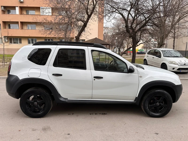 Dacia Duster 1.6i LED/Климатик/Мултимедия/OFF-road пакет, снимка 5 - Автомобили и джипове - 49383490