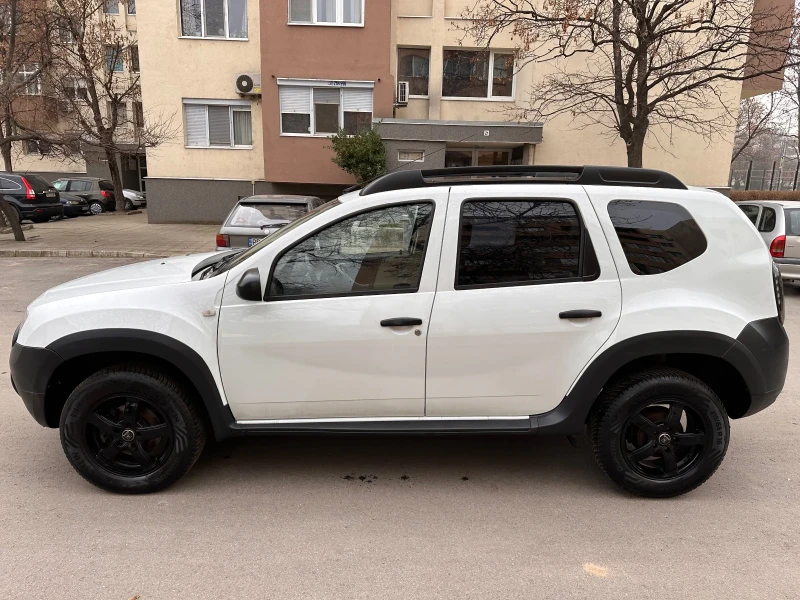 Dacia Duster 1.6i LED/Климатик/Мултимедия/OFF-road пакет, снимка 6 - Автомобили и джипове - 49383490