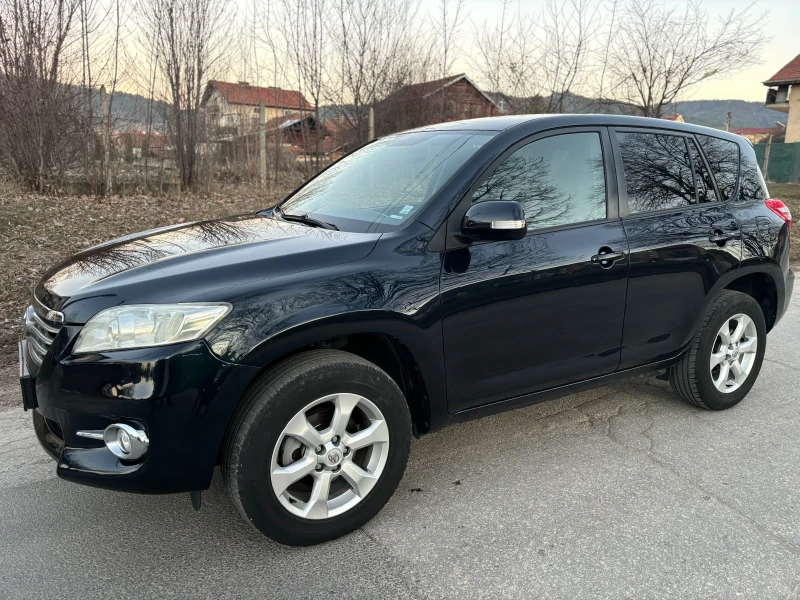 Toyota Rav4 2.2 D4D , снимка 4 - Автомобили и джипове - 49392279