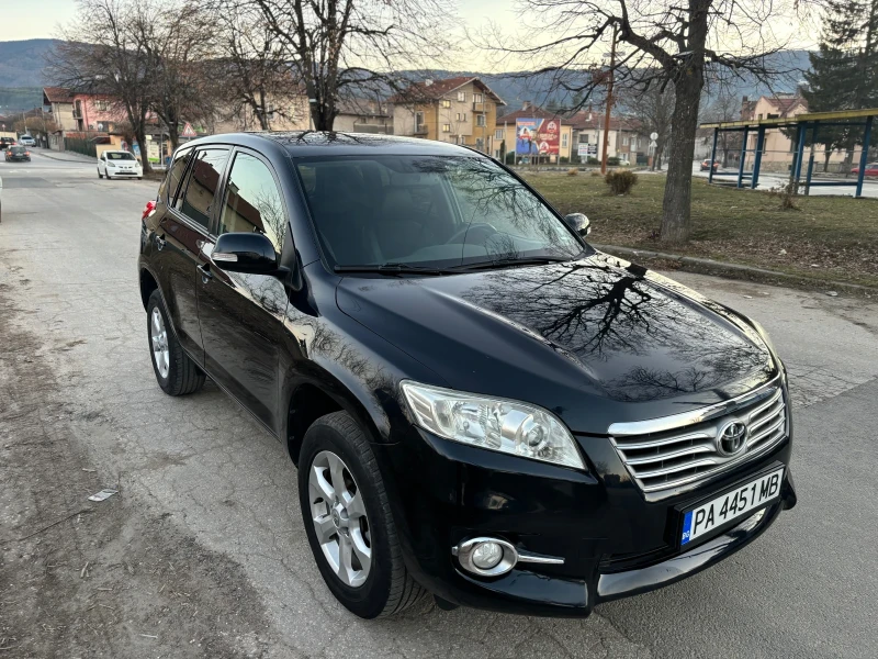 Toyota Rav4 2.2 D4D , снимка 5 - Автомобили и джипове - 49392279