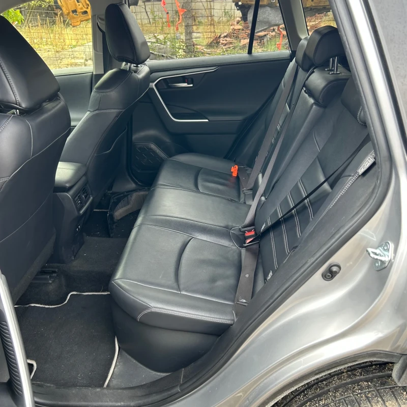 Toyota Rav4 2.5 Hybrid, снимка 8 - Автомобили и джипове - 51905314