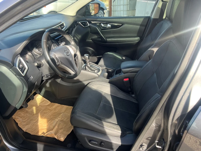 Nissan Qashqai 1.5dci PANORAMA, снимка 13 - Автомобили и джипове - 52253656