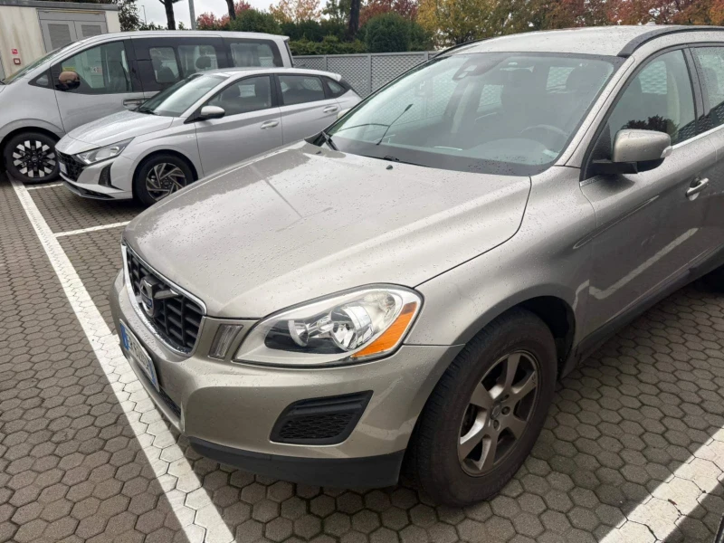 Volvo XC60, снимка 12 - Автомобили и джипове - 52393212