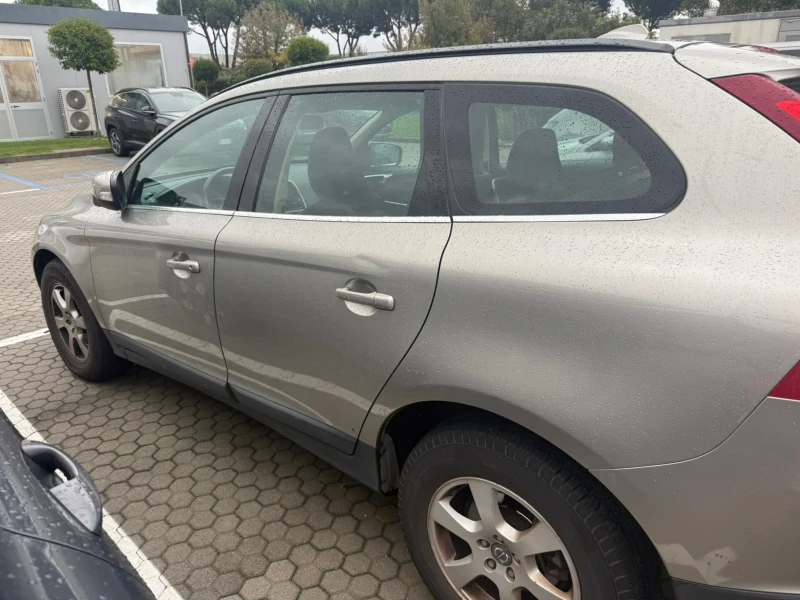 Volvo XC60, снимка 9 - Автомобили и джипове - 52393212