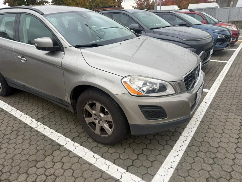Volvo XC60, снимка 3 - Автомобили и джипове - 52393212