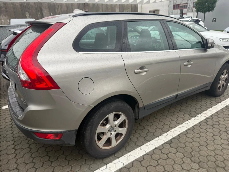 Volvo XC60, снимка 6 - Автомобили и джипове - 52393212