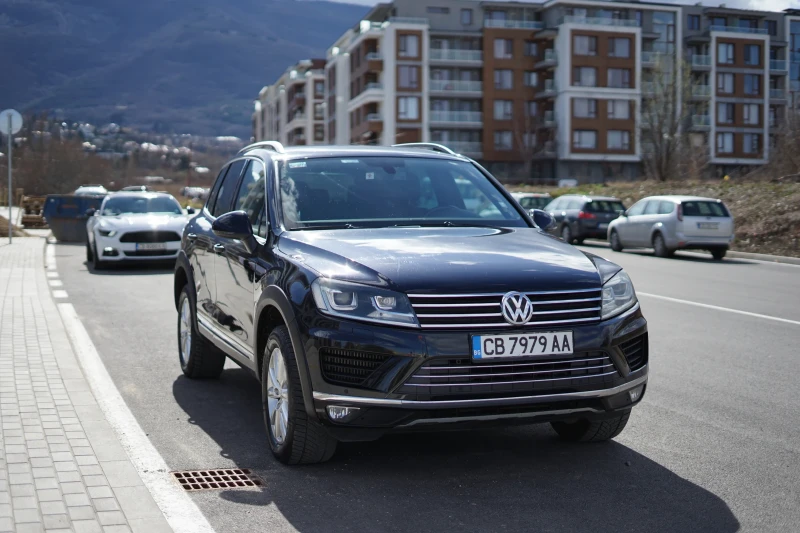 VW Touareg 3.0 TDI, снимка 6 - Автомобили и джипове - 52588312