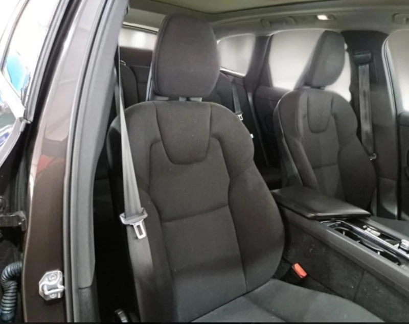 Volvo XC60 AWD Plug-in-Hybrid , снимка 9 - Автомобили и джипове - 53540215