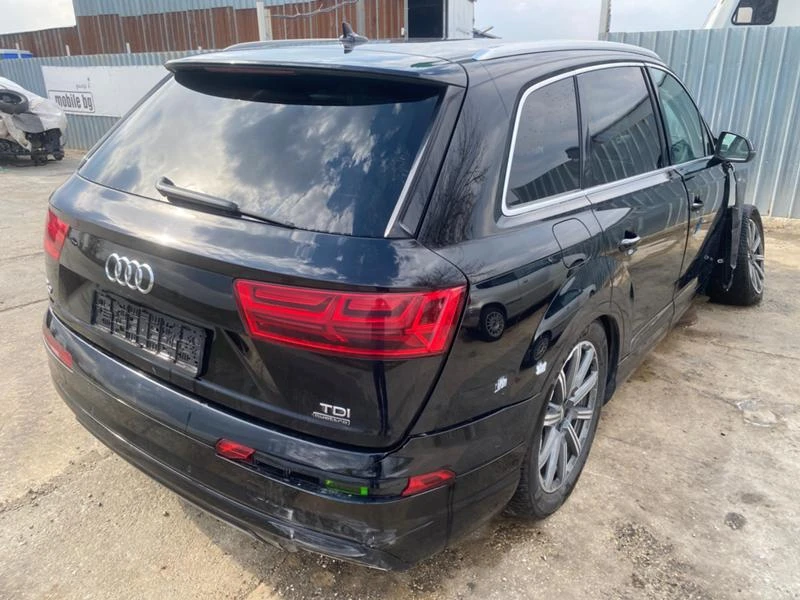 Audi Q7 3.0TDI, снимка 6 - Автомобили и джипове - 36233477