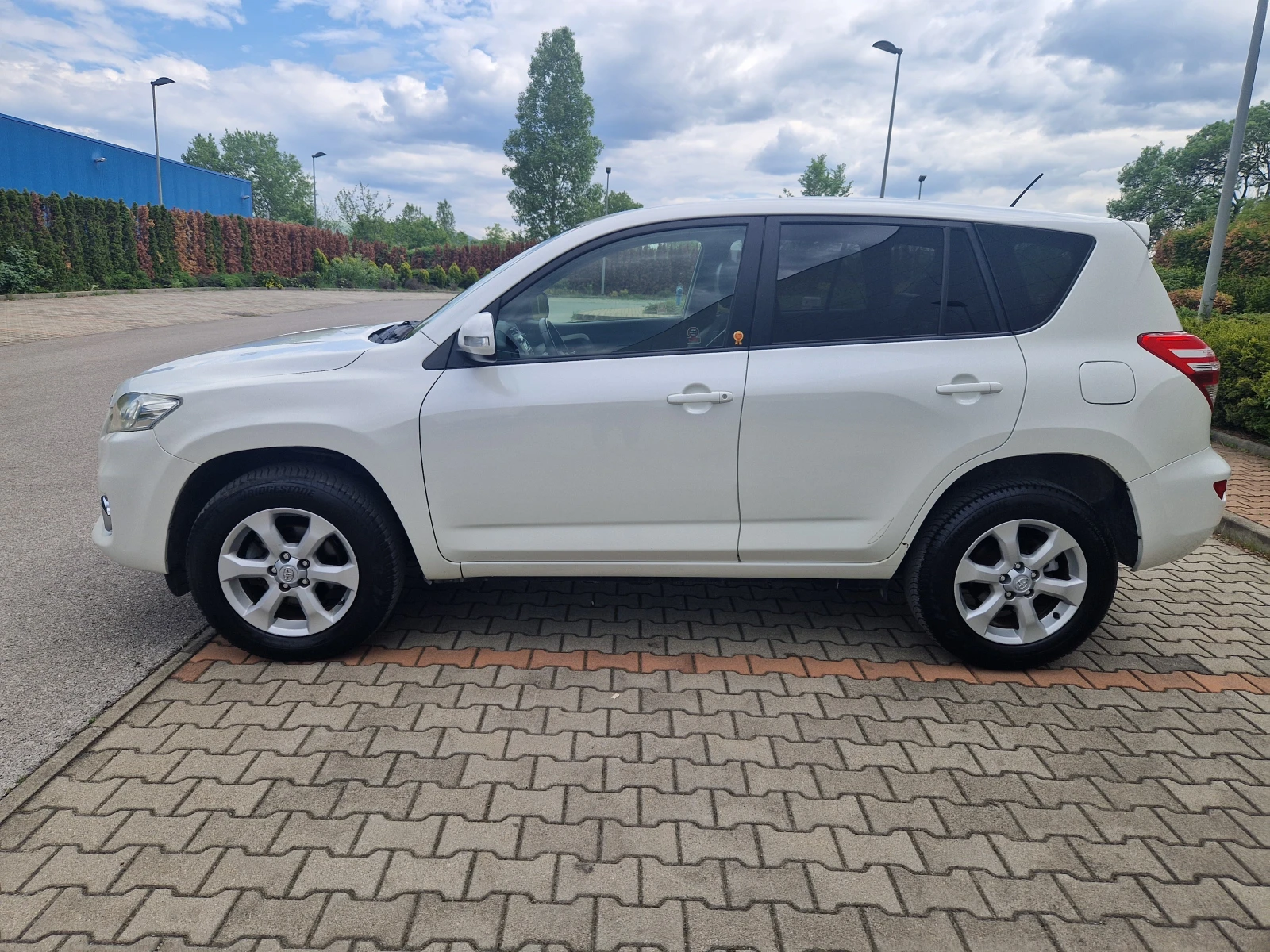 Toyota Rav4 D4D, 150кс, Face, 4х4 - изображение 2