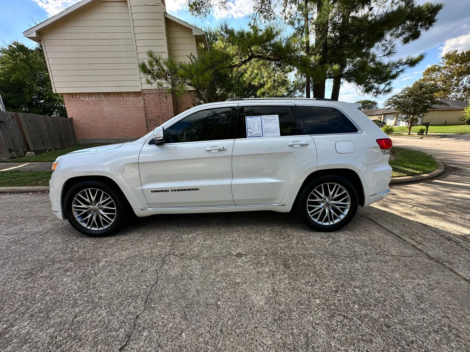 Jeep Grand cherokee SUMMIT* 5.7 HEMI* DISTRONIC* ОБДУХВАНЕ* ПОДГРЕВИ - изображение 3