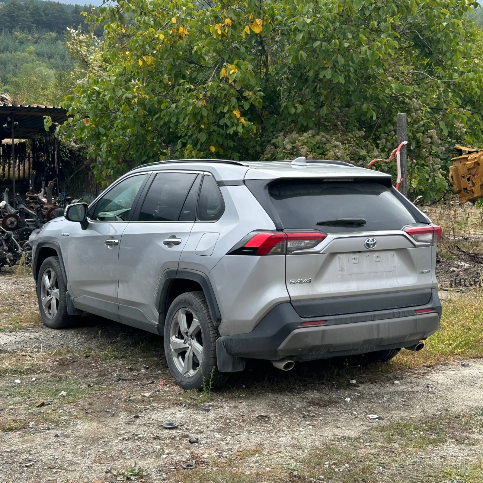 Toyota Rav4 2.5 Hybrid - изображение 2