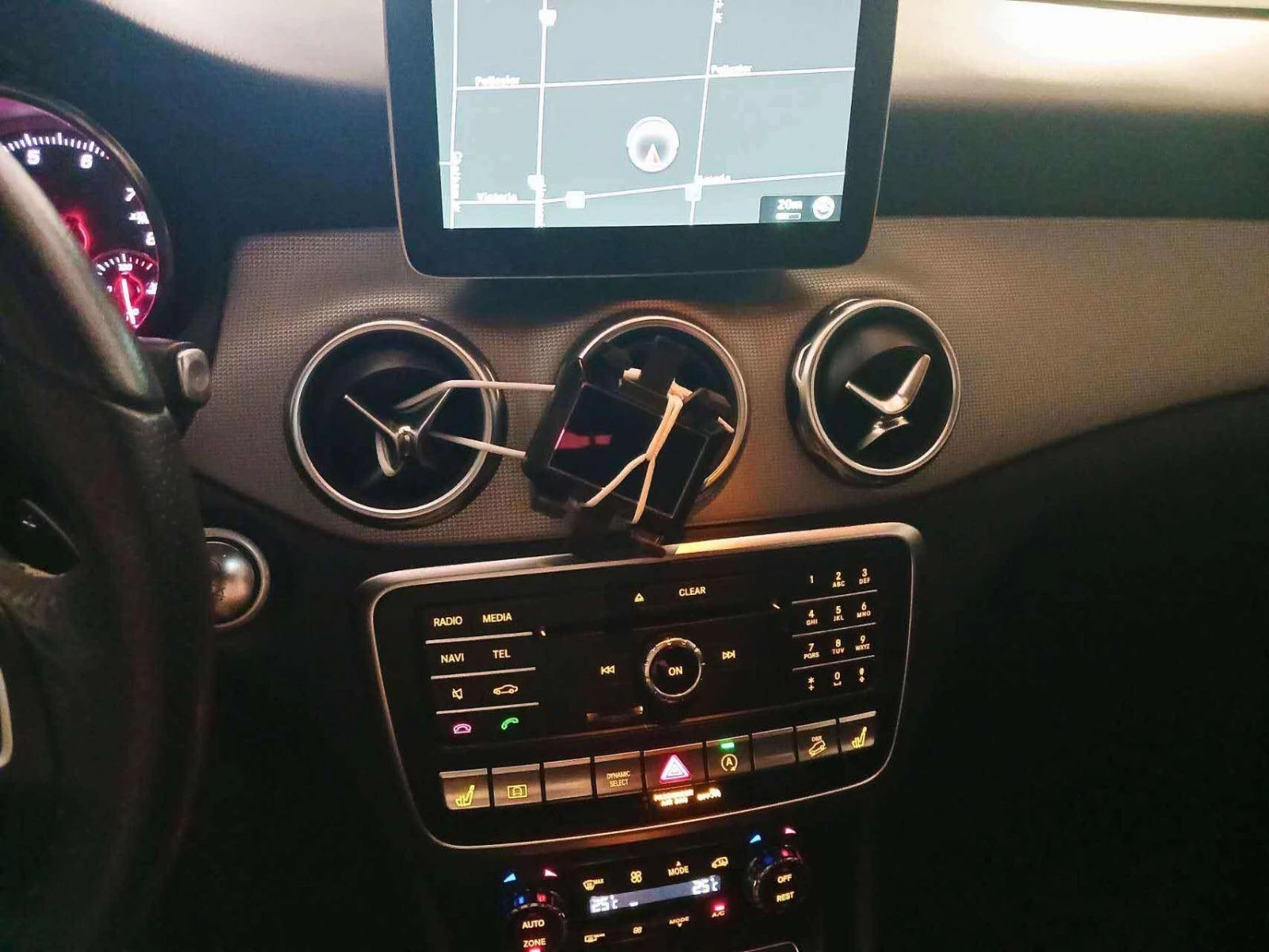 Mercedes-Benz GLA 250 * * CARFAX * * АВТО КРЕДИТ * *  - изображение 8