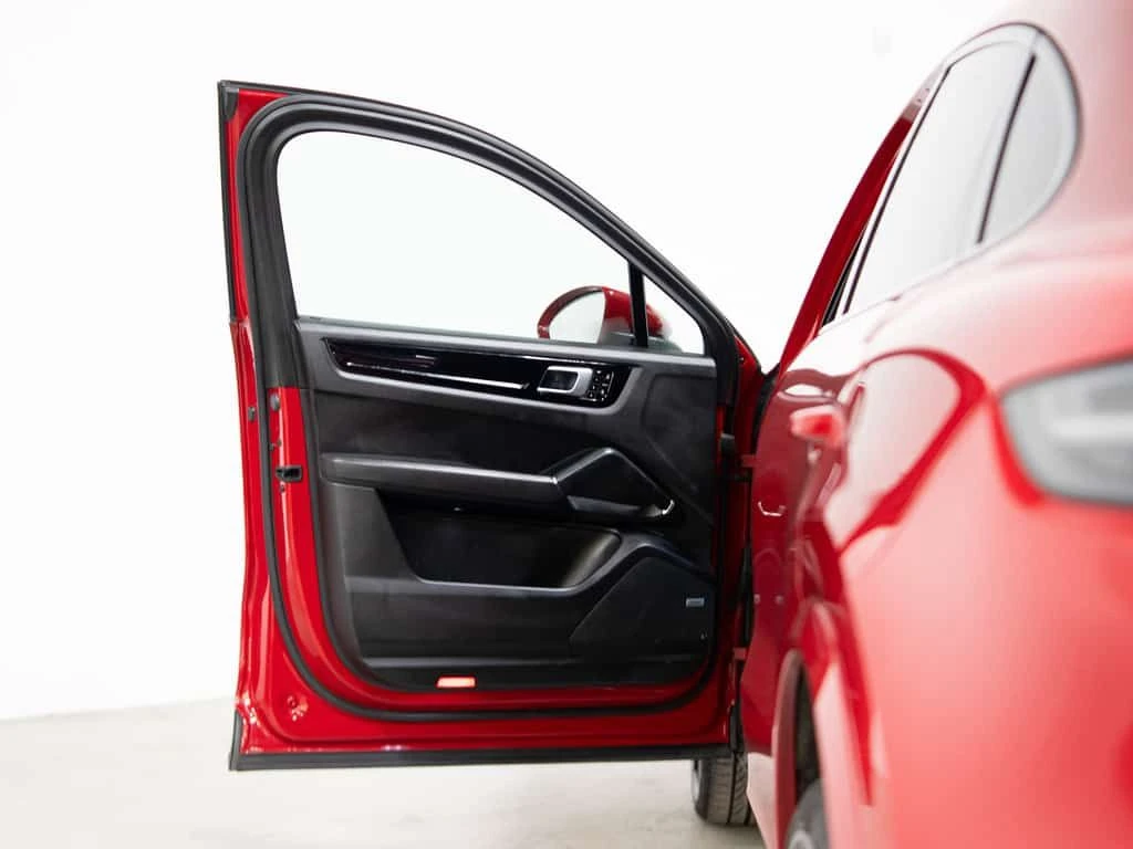 Porsche Cayenne COUPE | PREMIUM PLUS PKG | BOSE | PANO | 22 IN  CA - изображение 9