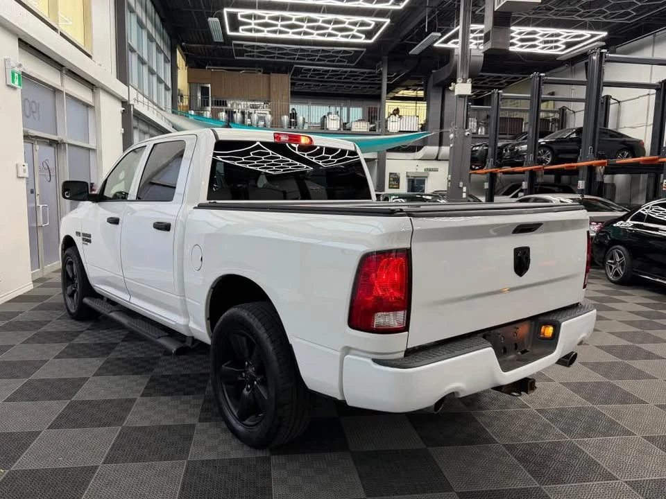 Dodge RAM 1500 * Classic Express 4x4* V8 HEMI* Crew Cab 5'7&# - изображение 3