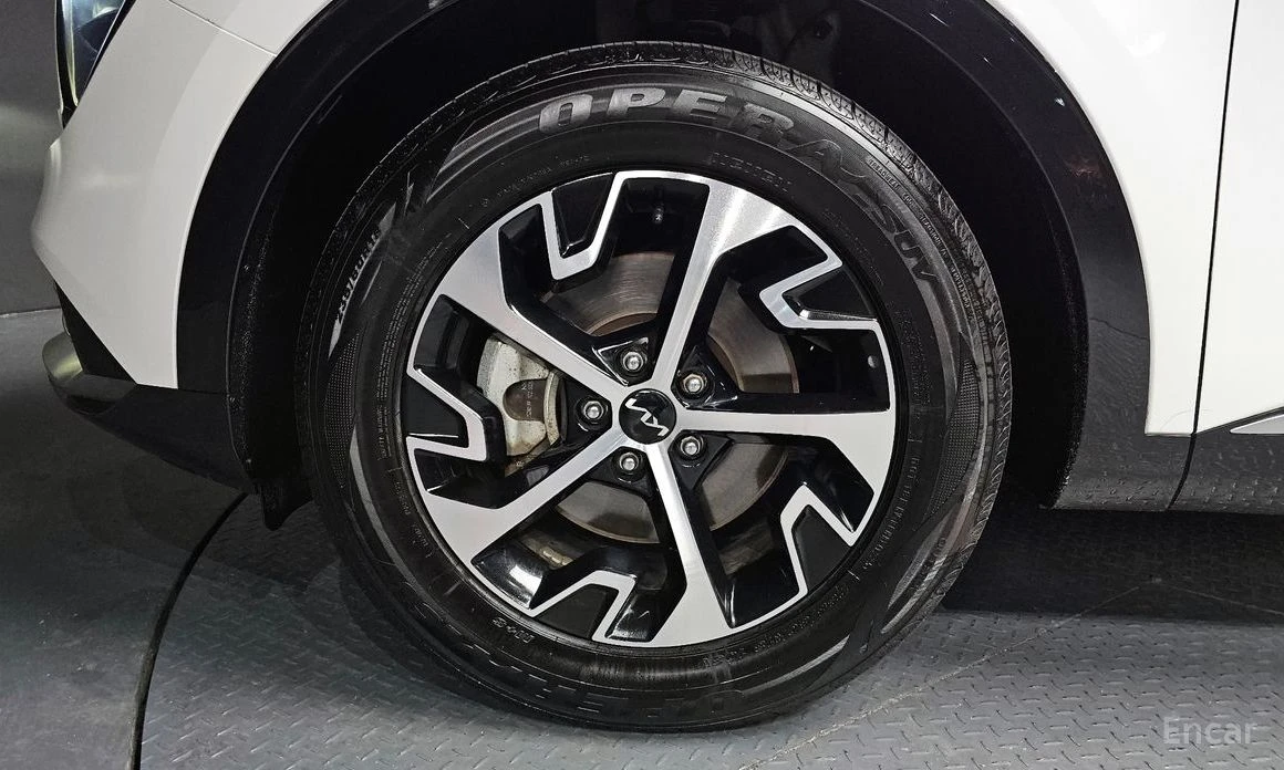 Kia Sportage DIGITAL* ОБДУХВАНЕ* КАМЕРА* 4 ПОДГРЕВА, снимка 6 - Автомобили и джипове - 53989531