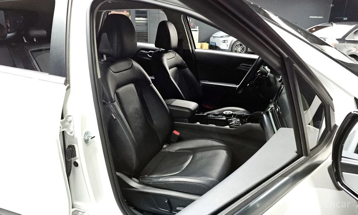 Kia Sportage DIGITAL* ОБДУХВАНЕ* КАМЕРА* 4 ПОДГРЕВА, снимка 12 - Автомобили и джипове - 53989531