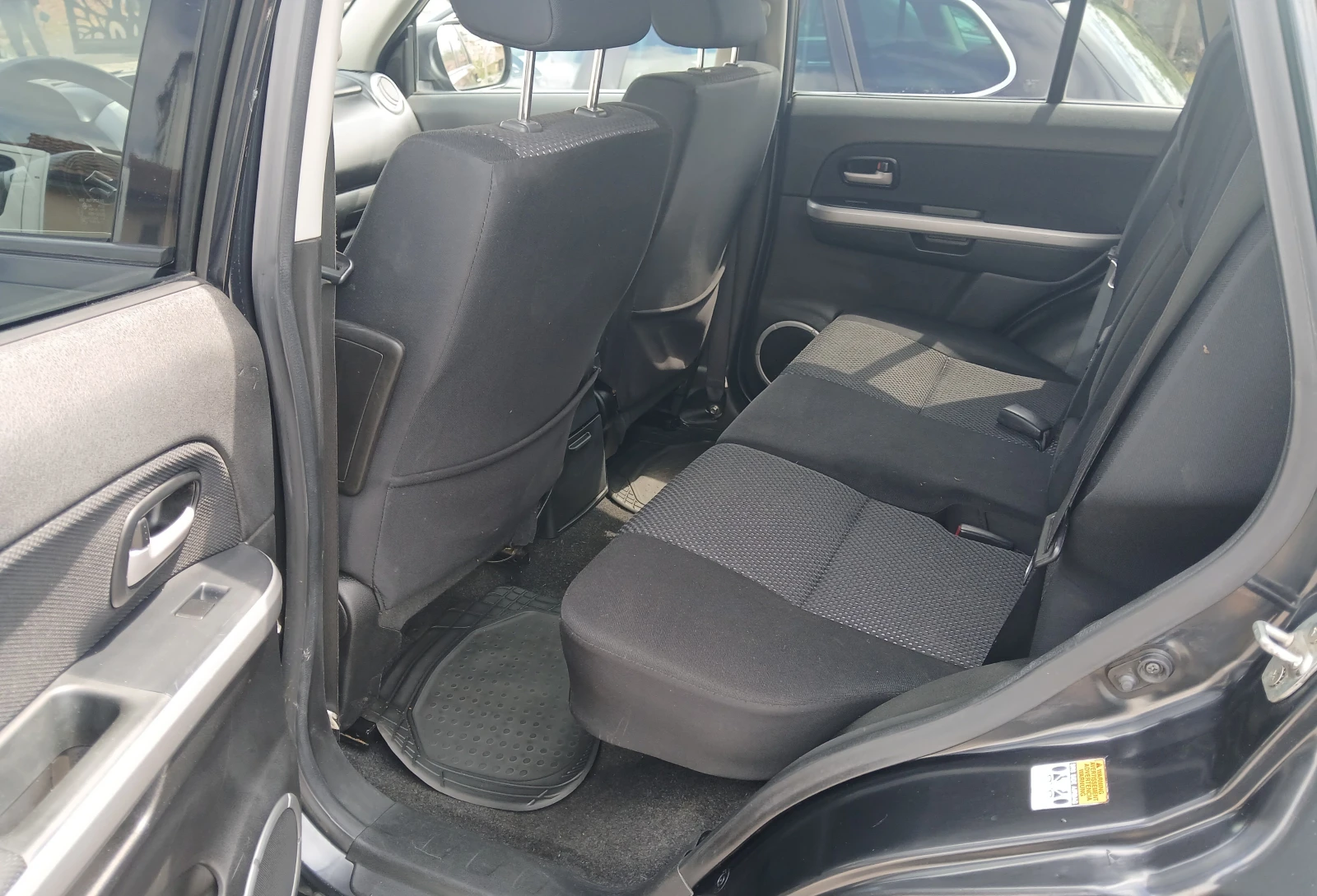 Suzuki Grand vitara 2.0i/140, снимка 7 - Автомобили и джипове - 54336864