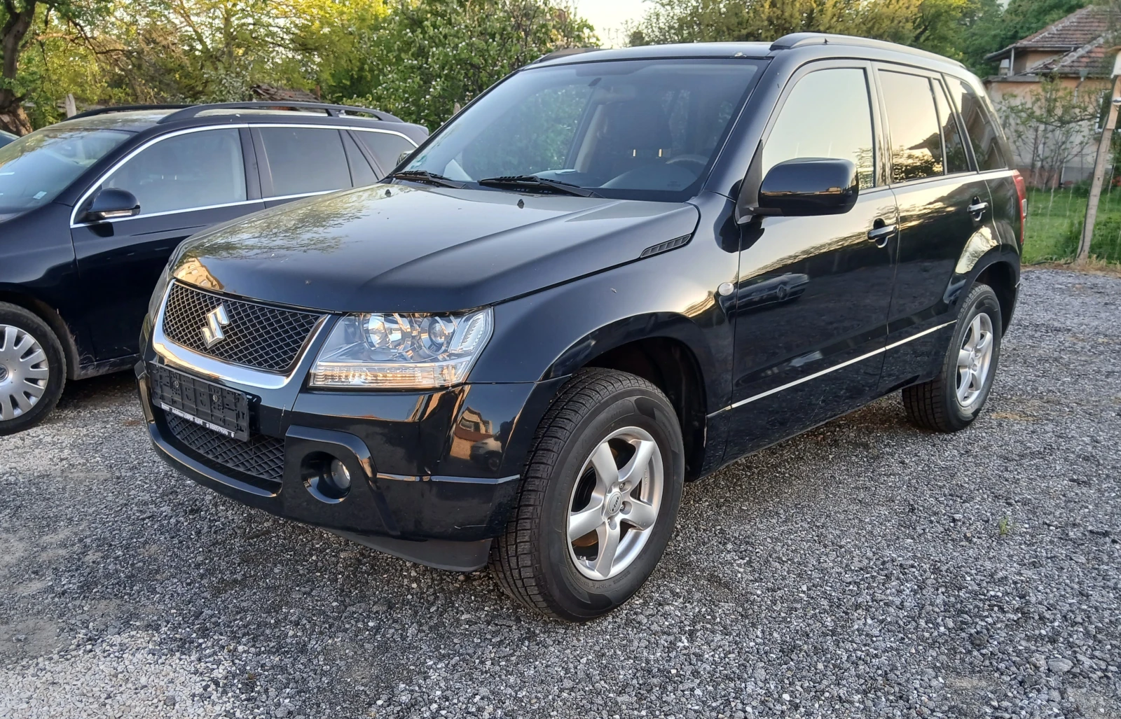 Suzuki Grand vitara 2.0i/140, снимка 2 - Автомобили и джипове - 54336864
