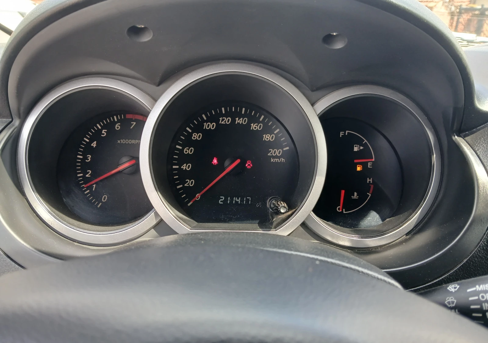 Suzuki Grand vitara 2.0i/140, снимка 11 - Автомобили и джипове - 54336864