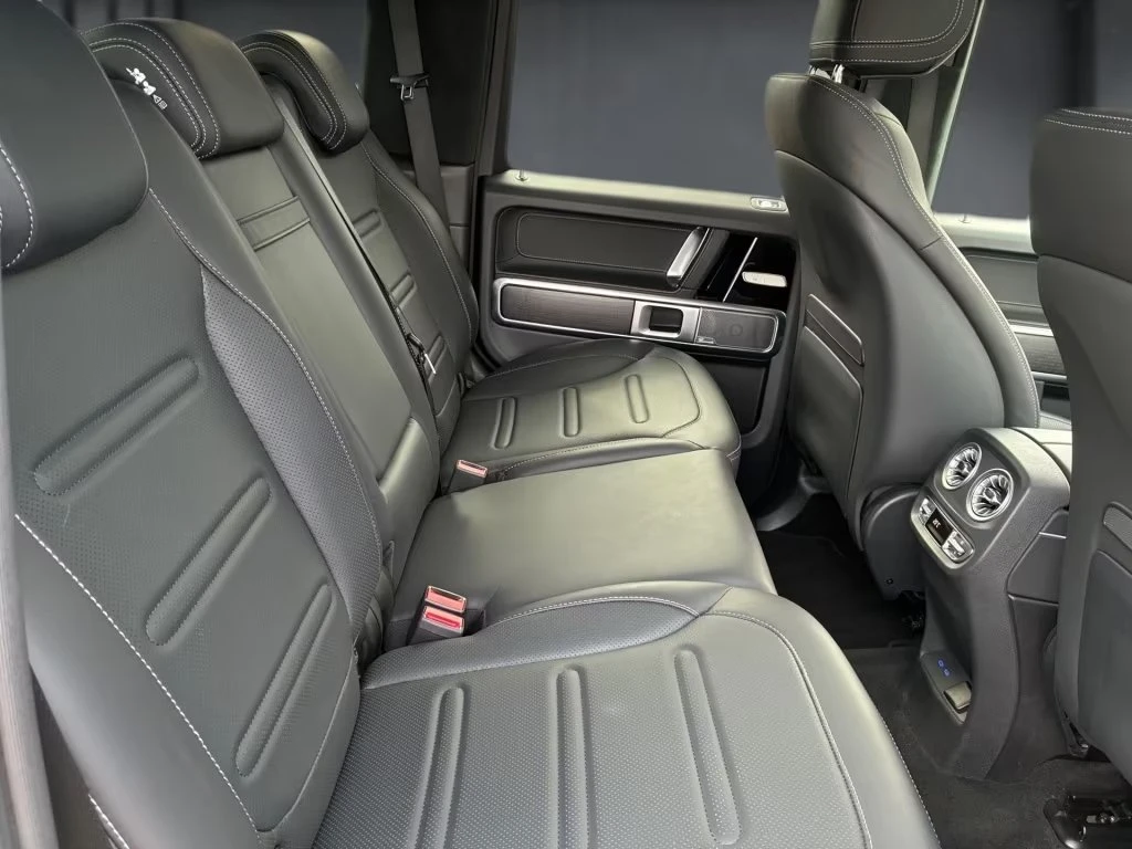 Mercedes-Benz G 500 AMG / NIGHT / EXCLUSIVE / MULTIBEAM / BURM / 360 /, снимка 16 - Автомобили и джипове - 55803618