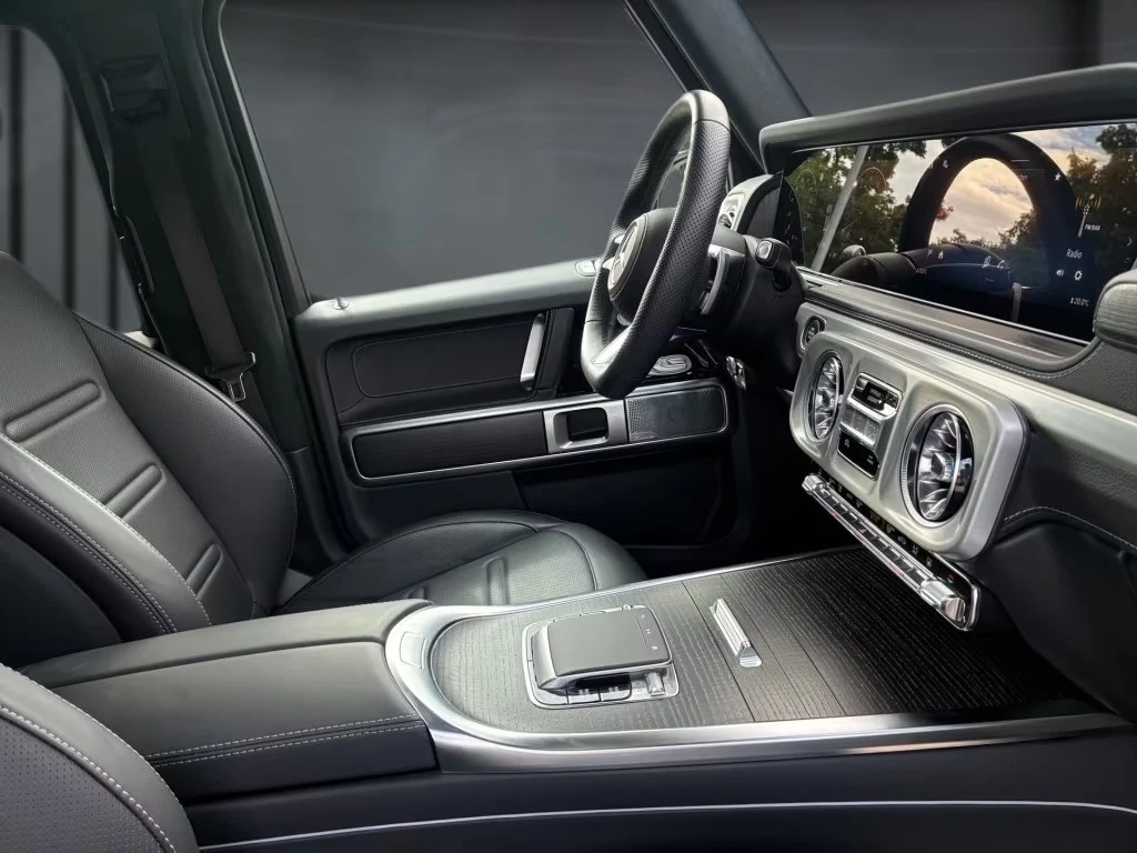 Mercedes-Benz G 500 AMG / NIGHT / EXCLUSIVE / MULTIBEAM / BURM / 360 /, снимка 15 - Автомобили и джипове - 55803618