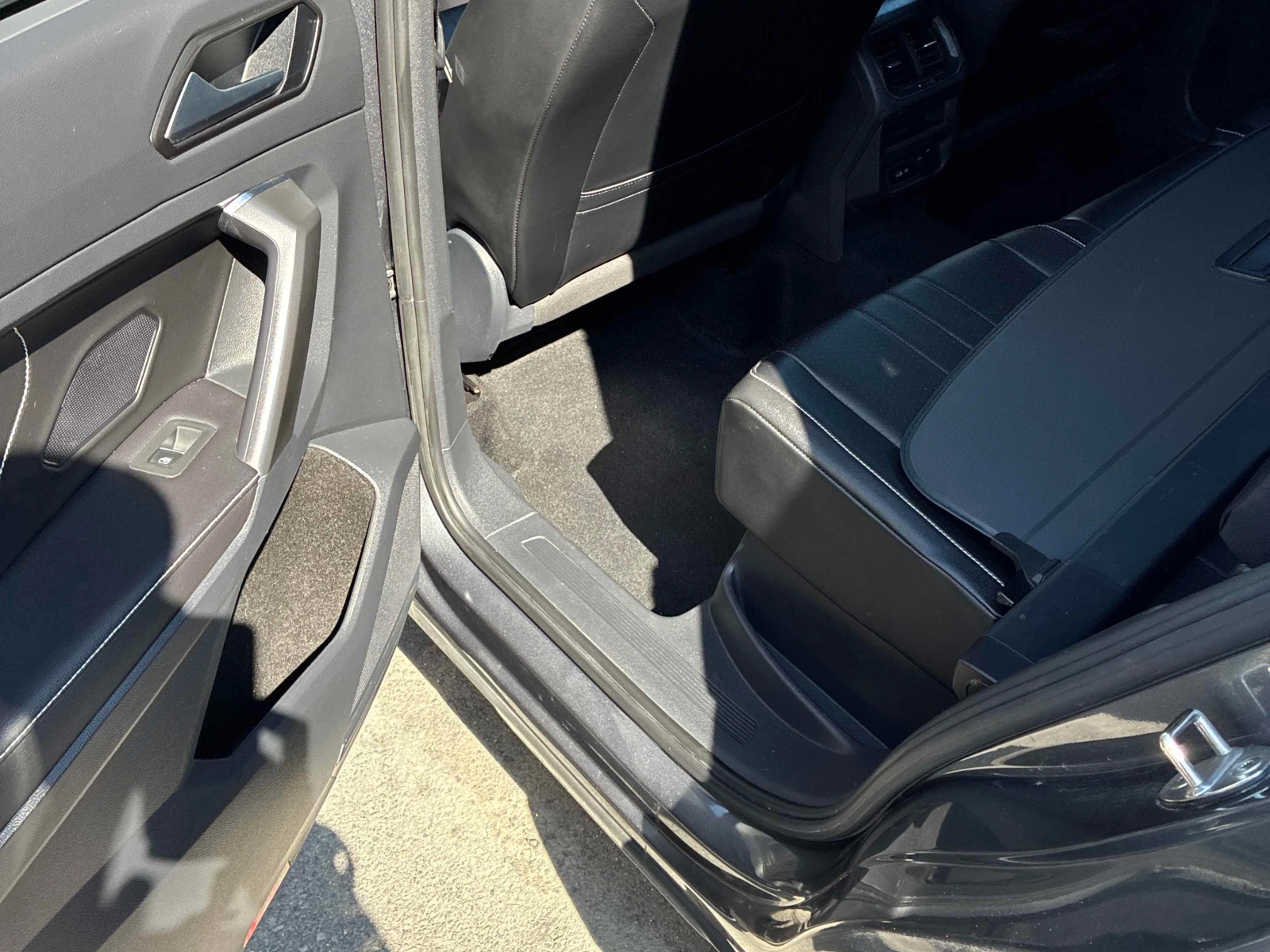 VW Tiguan * Comfortline R Line Black Edition * CARFAX * ���� | Mobile.bg � ����������� 14