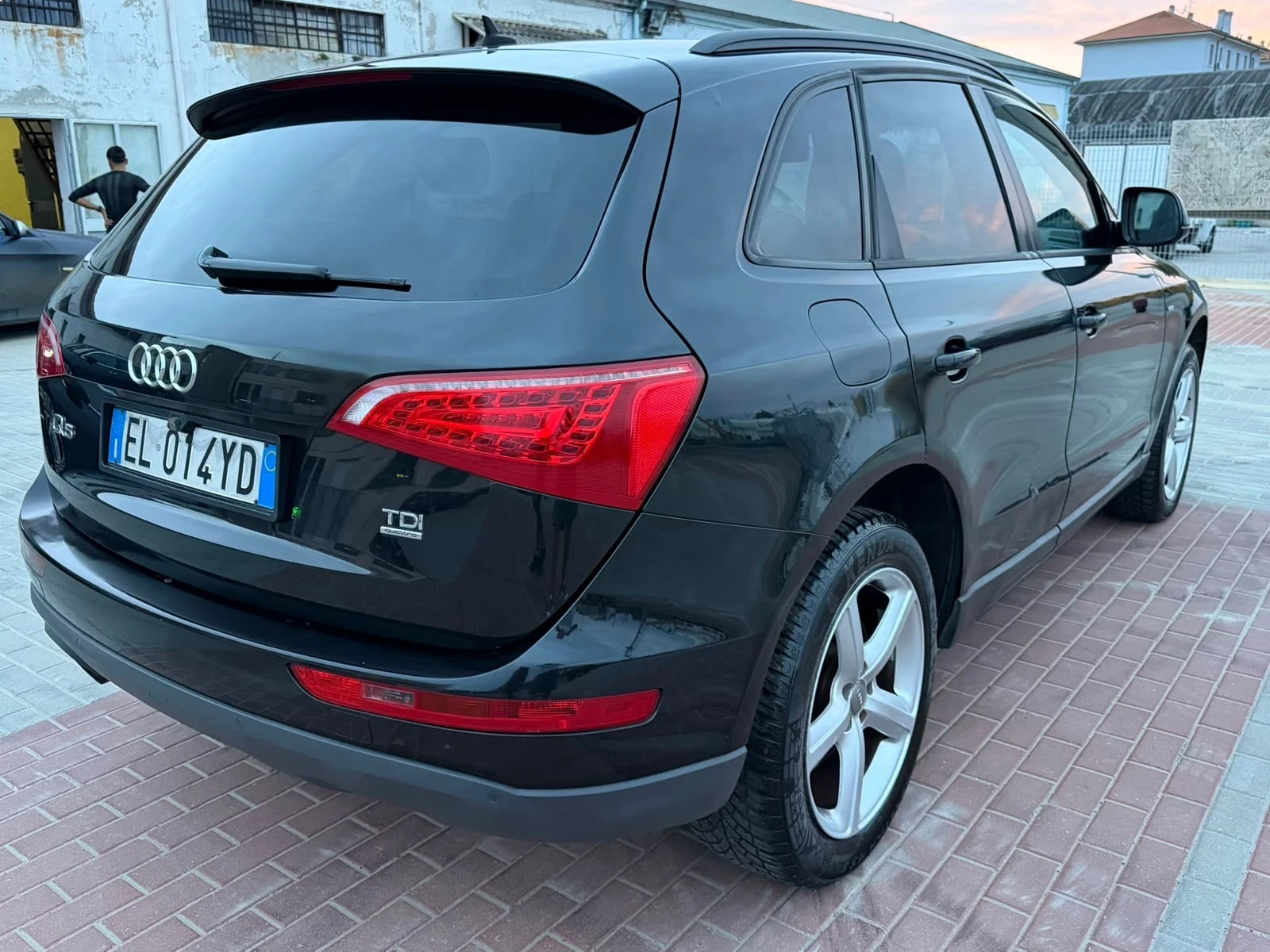Audi Q5 2.0TDI QUATTRO , снимка 4 - Автомобили и джипове - 56270232