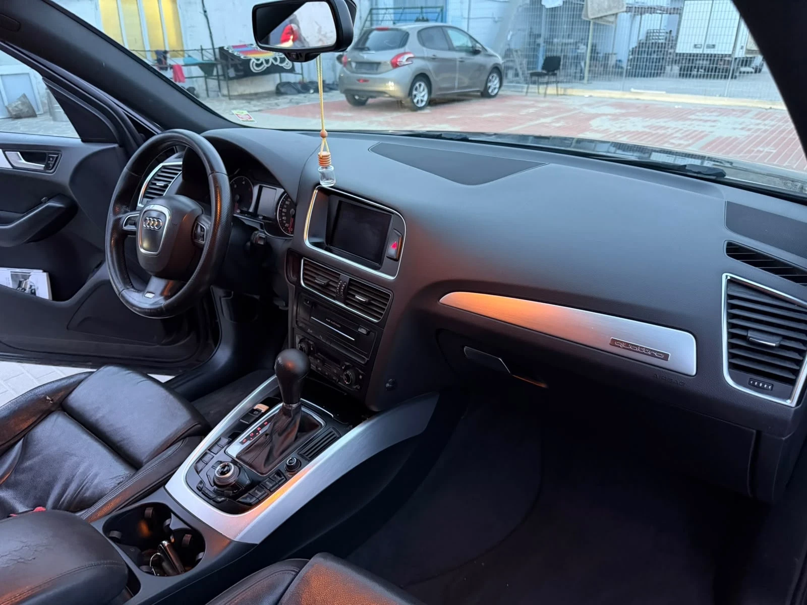Audi Q5 2.0TDI QUATTRO , снимка 9 - Автомобили и джипове - 56270232