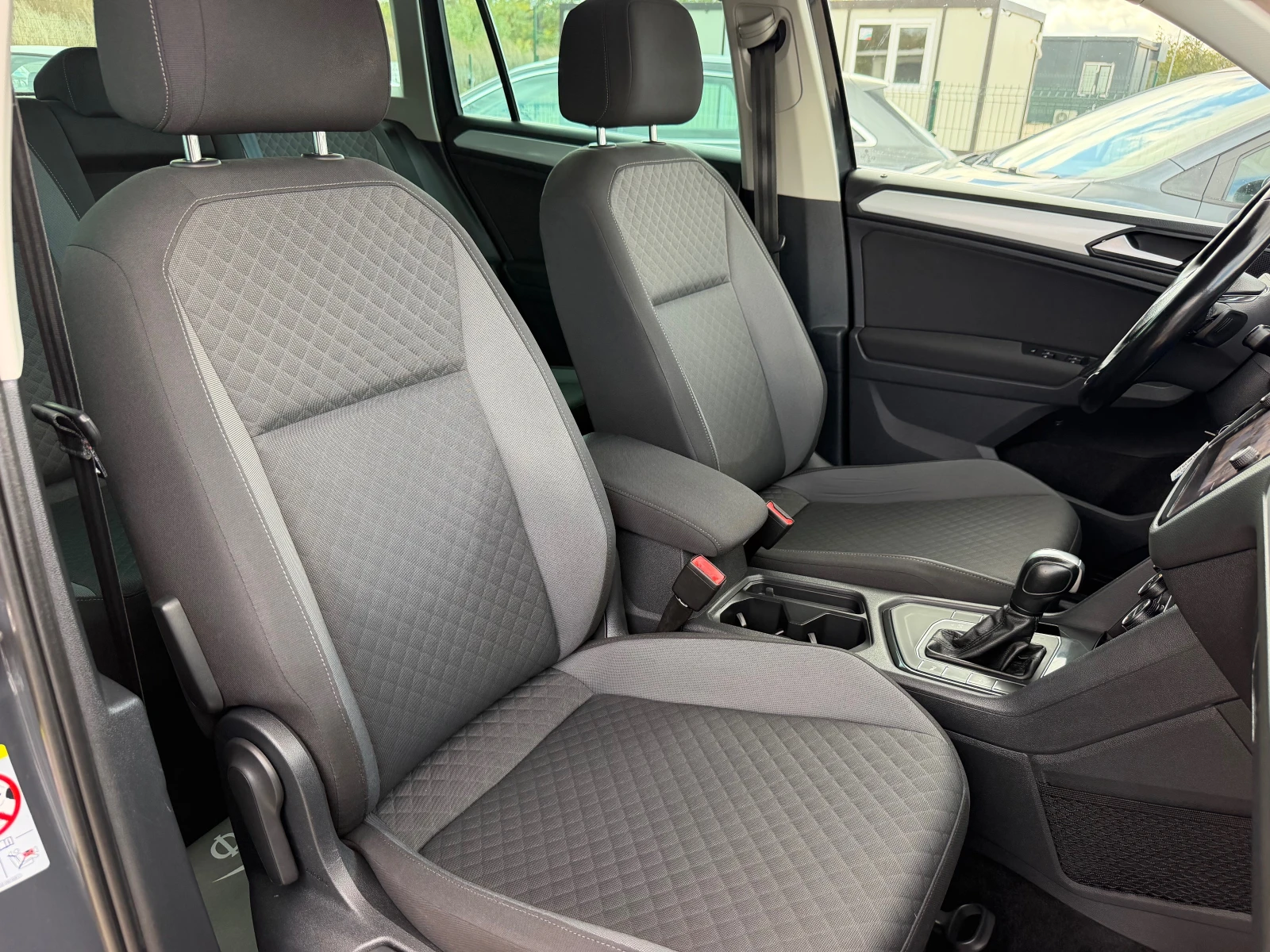 VW Tiguan FACELiFT 2.0TDI-150 CAR PLAY | Mobile.bg � ����������� 11