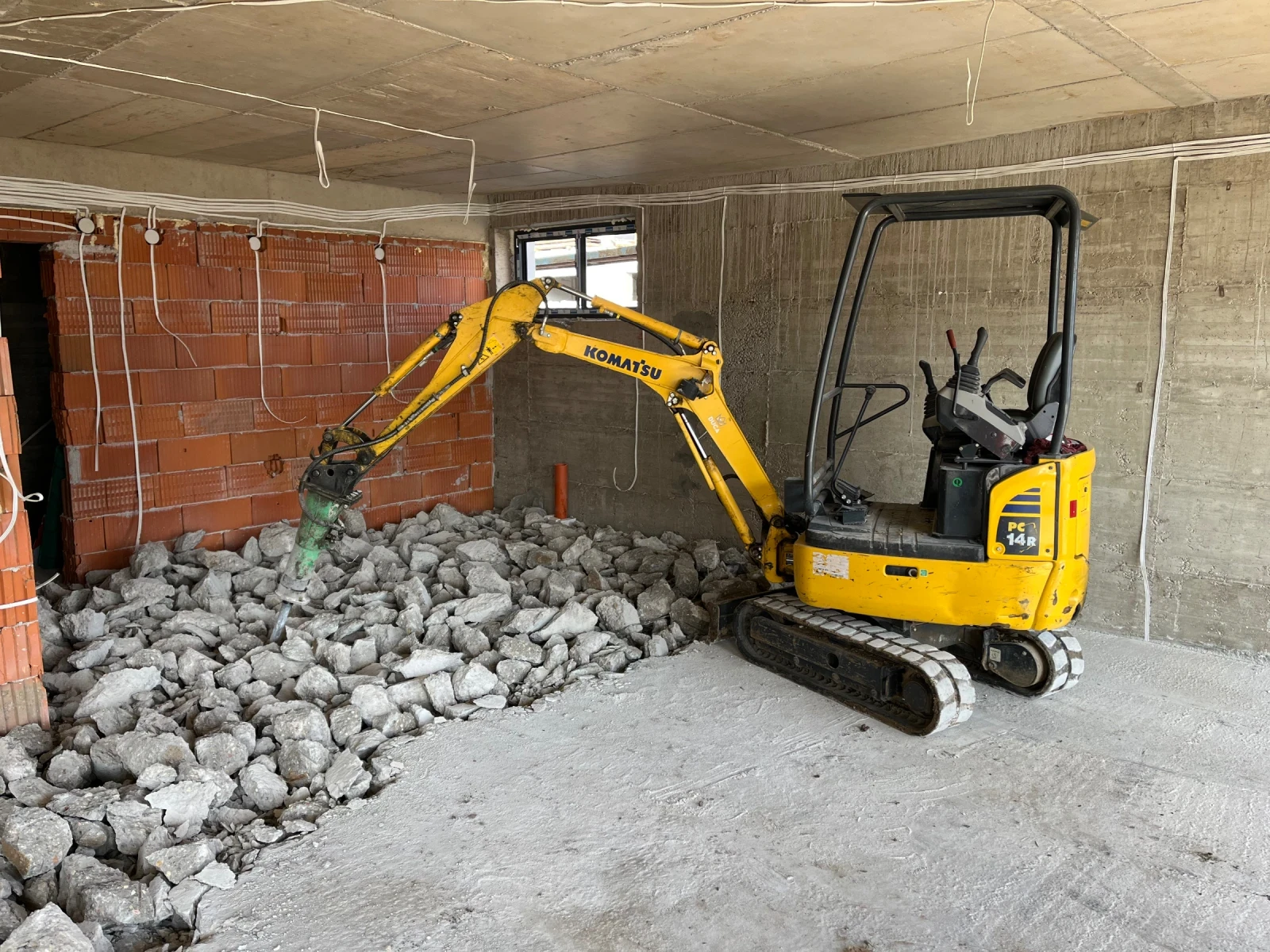 Багер Komatsu Pc14R - изображение 5