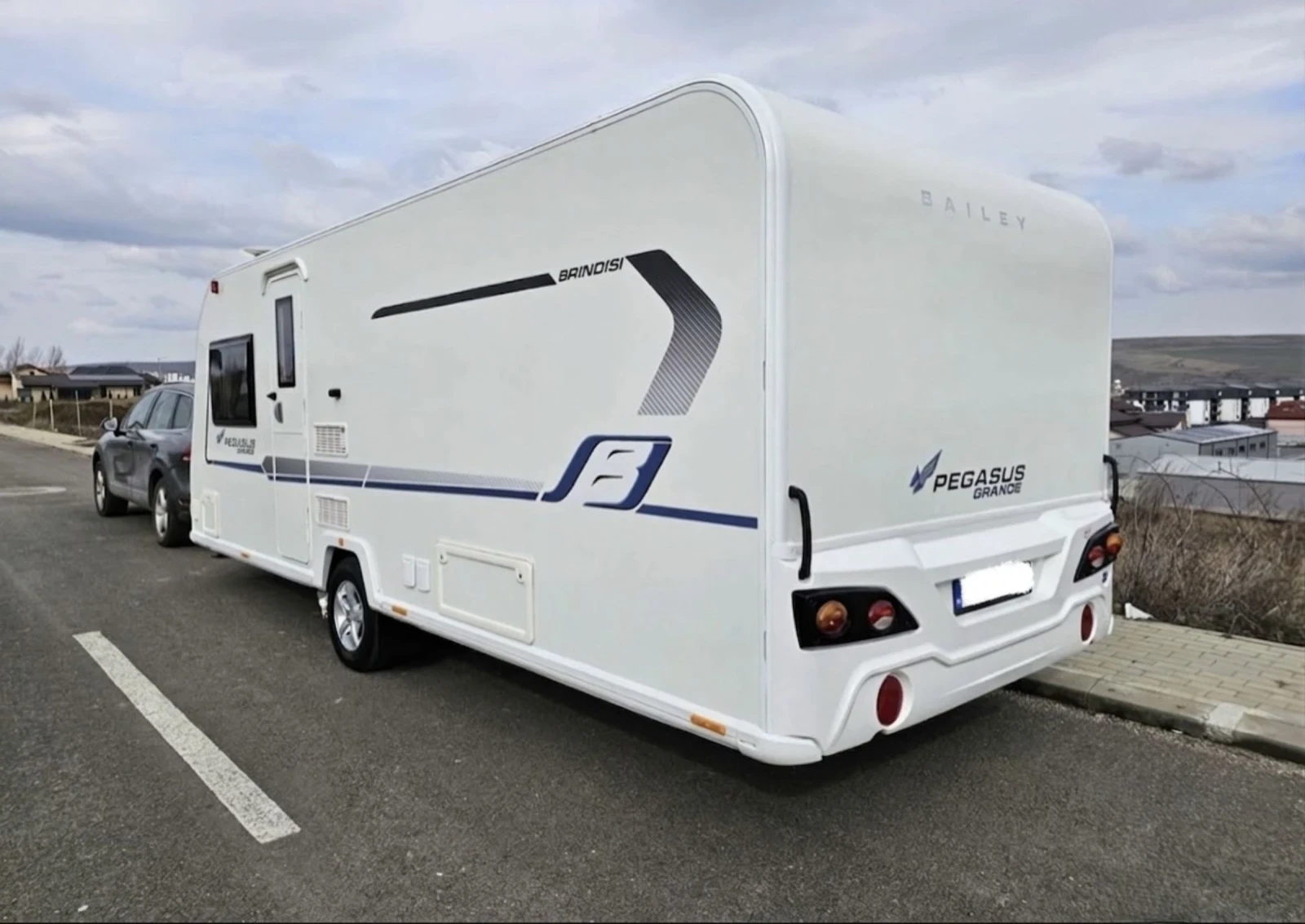 Каравана Bailey Pegasus Grande Brindisi, снимка 3 - Каравани и кемпери - 55320047