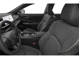 Toyota Crown XLE AWD, снимка 11