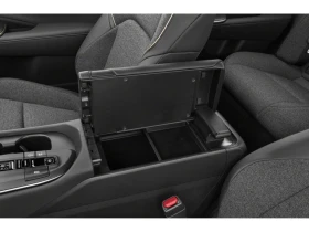 Toyota Crown XLE AWD, снимка 15