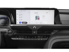 Toyota Crown XLE AWD, снимка 14