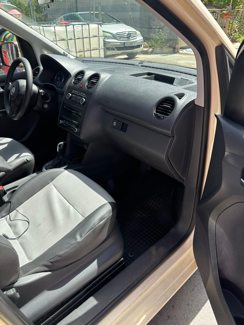 VW Caddy Maxi, снимка 8 - Автомобили и джипове - 46404144