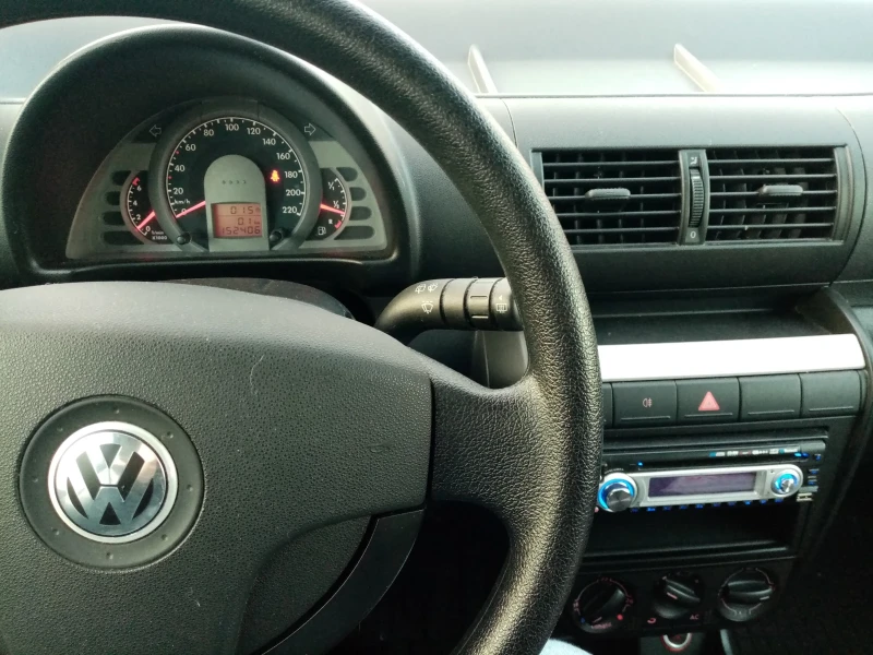 VW Fox 1.2i, снимка 12 - Автомобили и джипове - 47496861